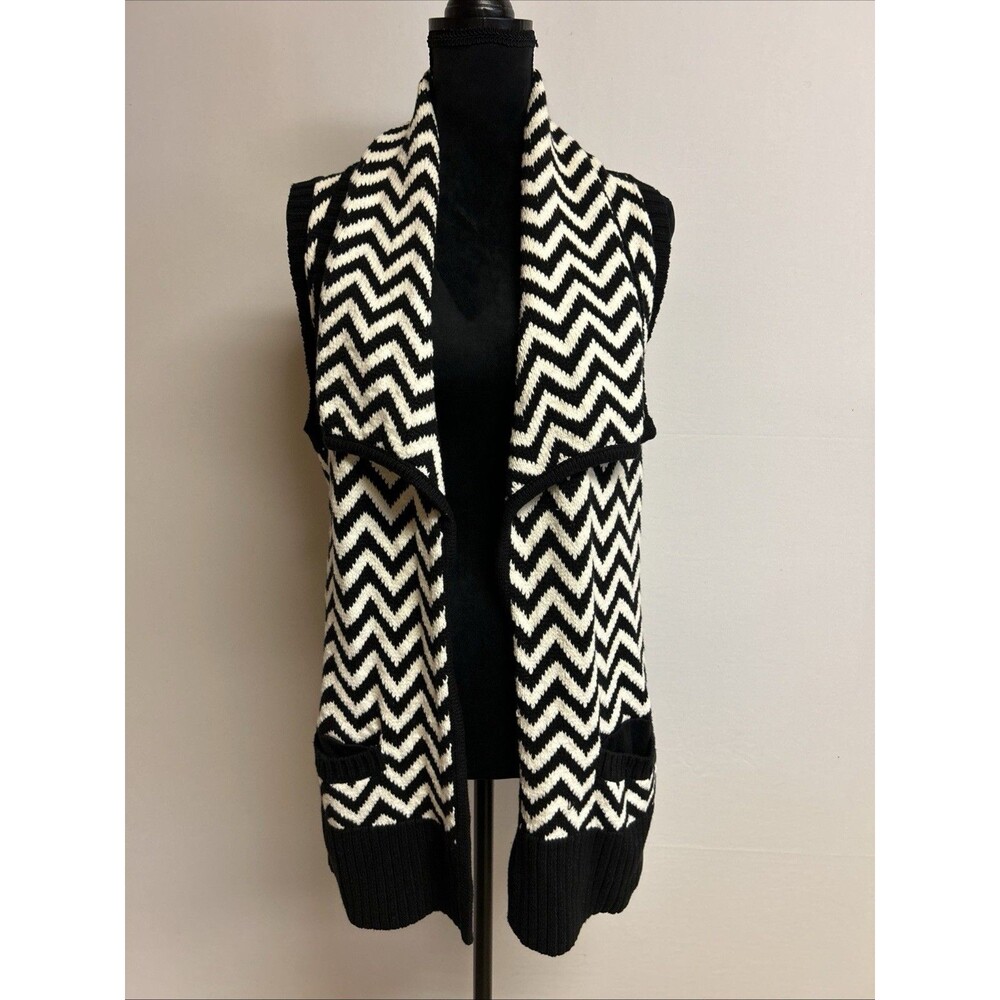 Chicos Sleeveless Cardigan Sweater Vest Black And White Open Front